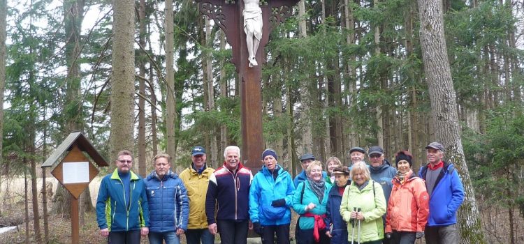 Senioren – Wanderung zum Biotop im Föhrenwald OeTK-Neunkirchen-Seniorenwanderung_Biotop-Föhrenwald_20190313-005